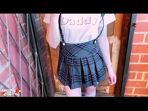 ❤️ 女学生深深地吸吮她的鸡巴，代替上课做爱 ❤ Anal video
